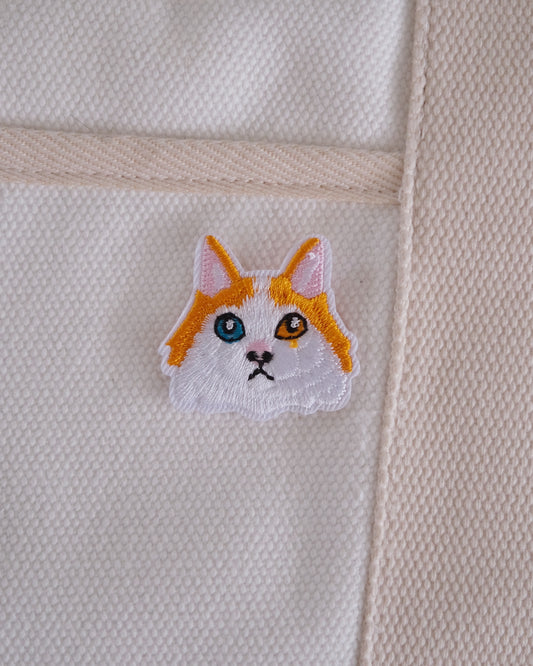 Heterochromia Cat Iron-on Patch.