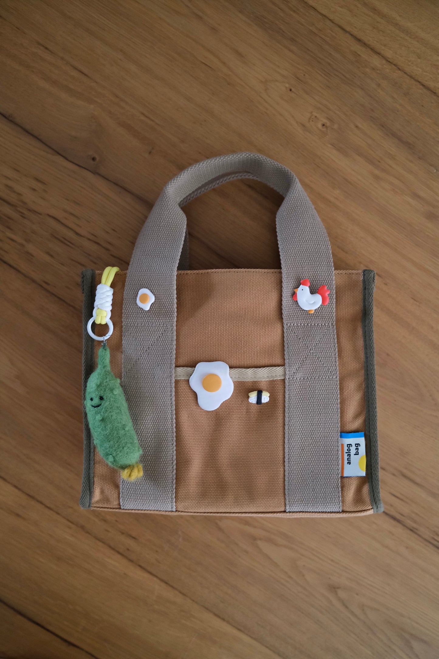 Large Droopy Sunny Side Up Bobbin